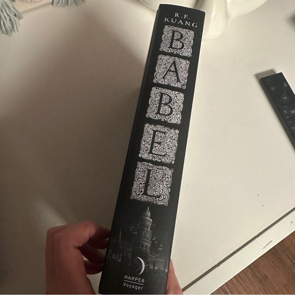 Illumicrate Babel Signed by R.F. Kuang Rebecca F. Kuang Brand New in Box Cover - Picture 6 of 8
